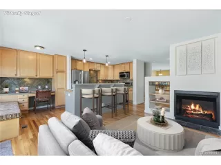 Photo #2: 4869445 Listing