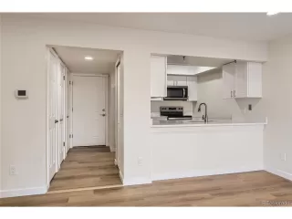 Photo #4: 4875935 Listing