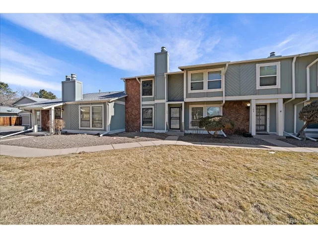 MLS: 4878386 Condo For Sale