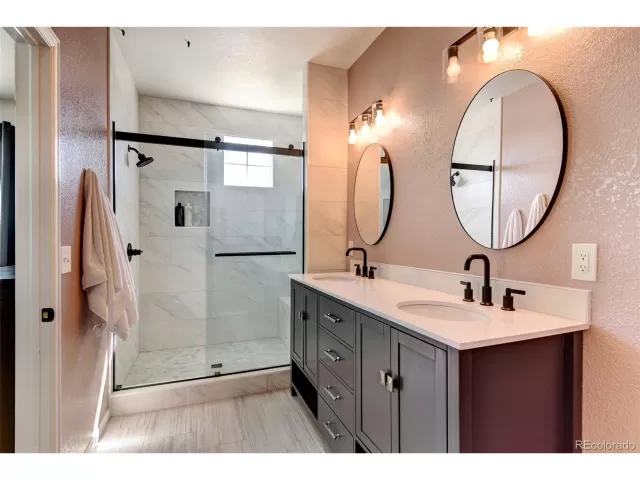 MLS: 4878872 Condo For Sale