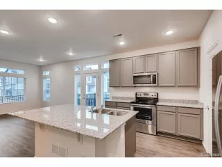 Photo #4: 4879751 Listing