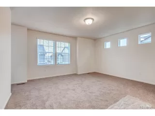 Photo #5: 4879751 Listing