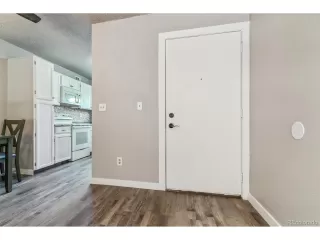 Photo #4: 4880601 Listing