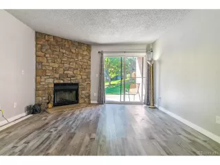 Photo #6: 4880601 Listing