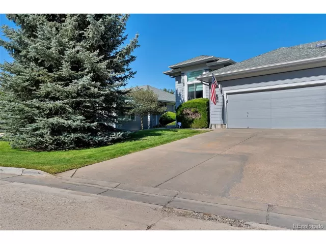 MLS: 4882227 Condo For Sale