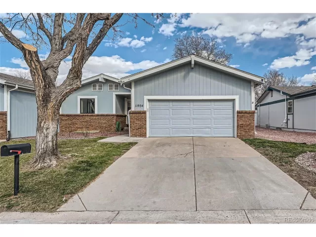 MLS: 4882308 Condo For Sale