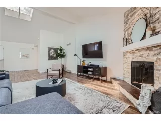 Photo #4: 4882308 Listing 