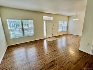 Photo #3: 4882331 Listing 