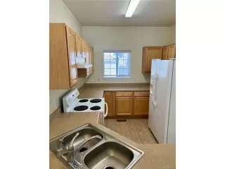 Photo #6: 4882331 Listing 