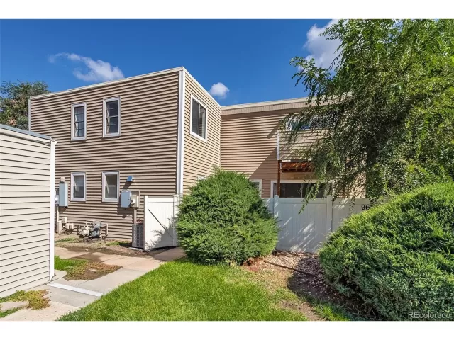 MLS: 4882461 Condo For Sale