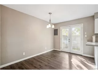 Photo #5: 4883833 Listing