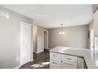 Photo #6: 4883833 Listing