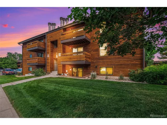 MLS: 4885087 Condo For Sale