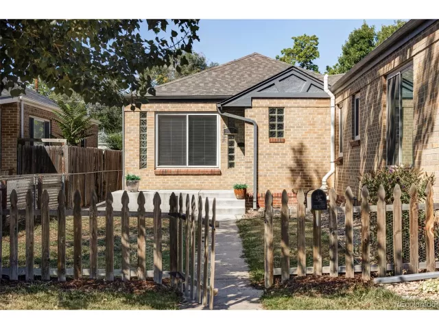 MLS: 4885702 Condo For Sale