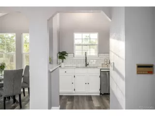 Photo #5: 4886098 Listing 