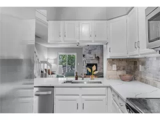 Photo #3: 4888051 Listing