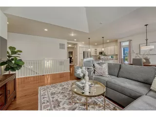 Photo #6: 4888683 Listing 