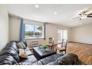 Photo #2: 4890158 Listing