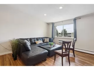 Photo #5: 4890158 Listing