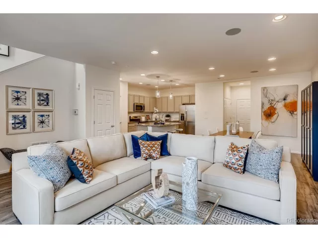 MLS: 4890196 Condo For Sale