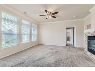 Photo #5: 4890385 Listing 