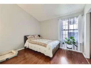 Photo #5: 4890508 Listing