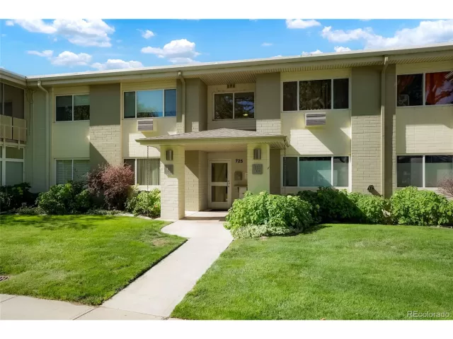 MLS: 4891295 Condo For Sale