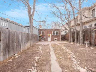 Photo #5: 4891911 Listing