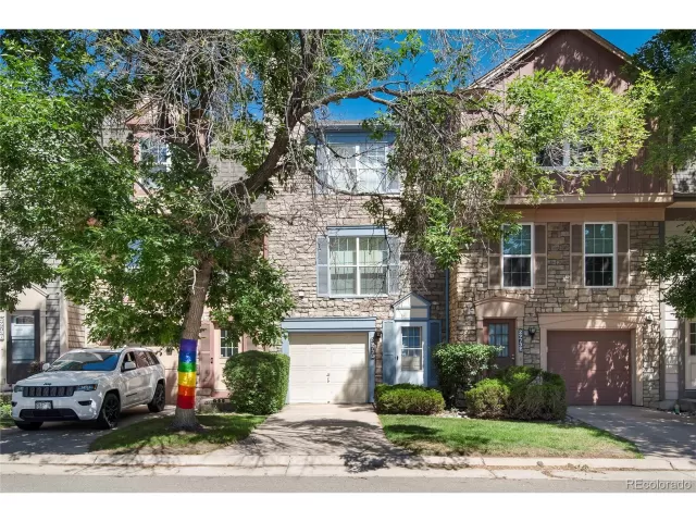 MLS: 4892869 Condo For Sale