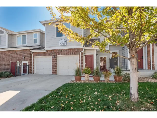 MLS: 4892910 Condo For Sale