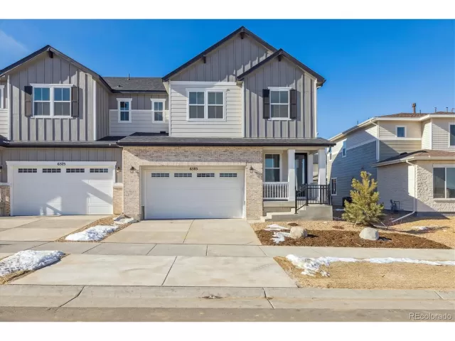 MLS: 4893014 Condo For Sale