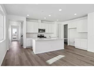 Photo #6: 4893014 Listing