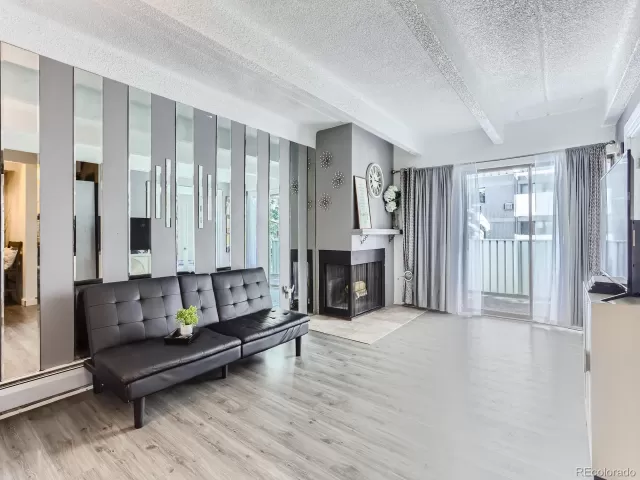 MLS: 4894300 Condo For Sale