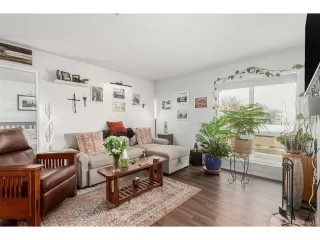 Photo #4: 4896107 Listing 