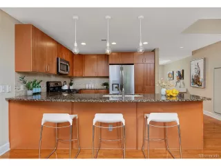 Photo #4: 4897450 Listing