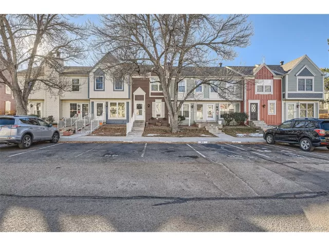 MLS: 4898703 Condo For Sale