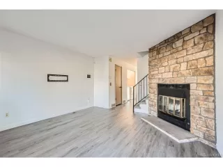 Photo #5: 4898703 Listing 