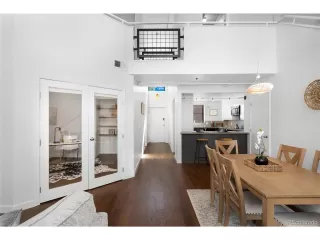 Photo #4: 4900829 Listing