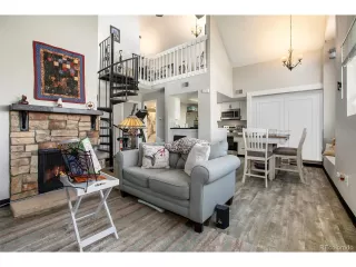 Photo #3: 4902899 Listing 