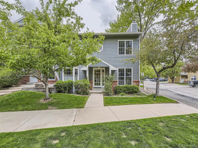 MLS: 4903149 Condo For Sale