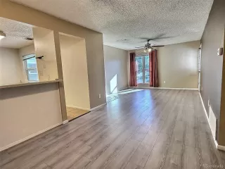 Photo #4: 4905987 Listing