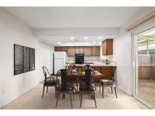 Photo #4: 4907821 Listing