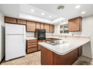 Photo #6: 4907821 Listing