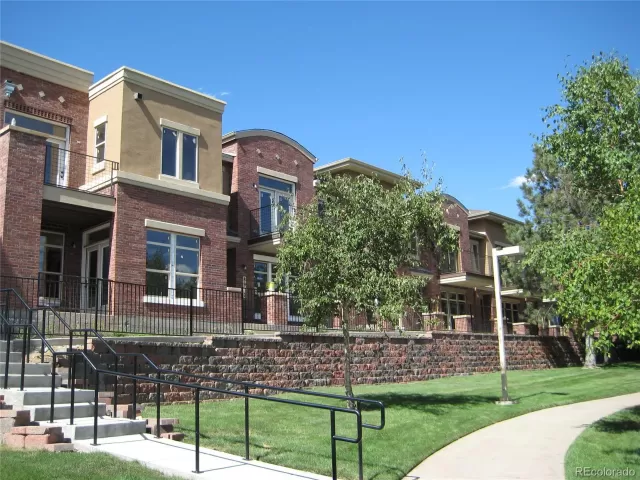 MLS: 4907824 Condo For Sale