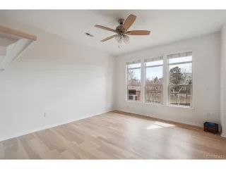 Photo #6: 4907824 Listing