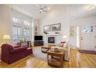 Photo #5: 4908718 Listing