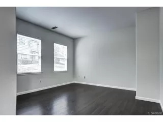Photo #5: 4909110 Listing
