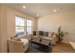 Photo #2: 4909836 Listing