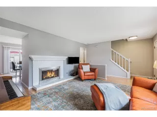 Photo #4: 4910593 Listing