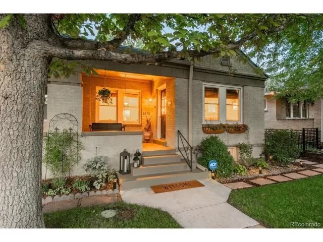 MLS: 4912799 Condo For Sale